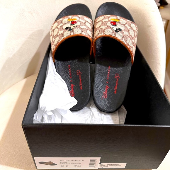 RARE! NIB COACH MICKEY MOUSE SLIDERS SZ 10B - Picture 1 of 4